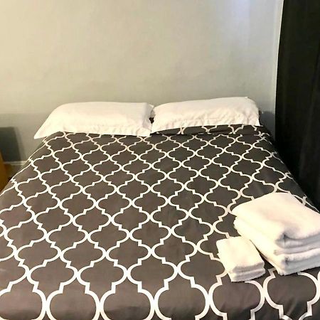Oui On Ludlow - Entire House And Private Rooms In University City فيلادلفيا المظهر الخارجي الصورة