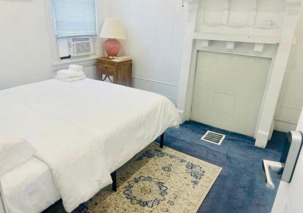 Oui On Ludlow - Entire House And Private Rooms In University City فيلادلفيا المظهر الخارجي الصورة