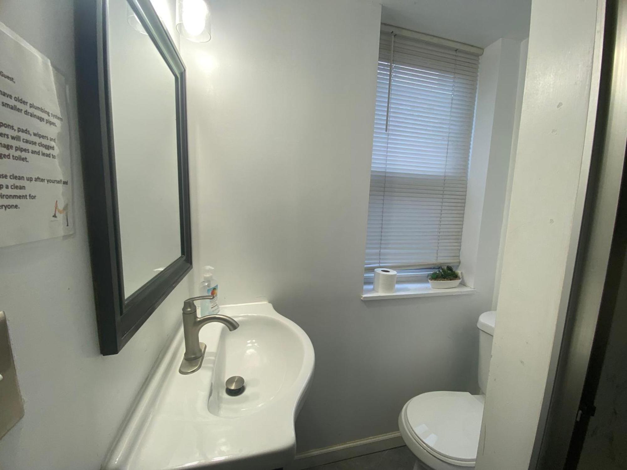 Oui On Ludlow - Entire House And Private Rooms In University City فيلادلفيا الغرفة الصورة