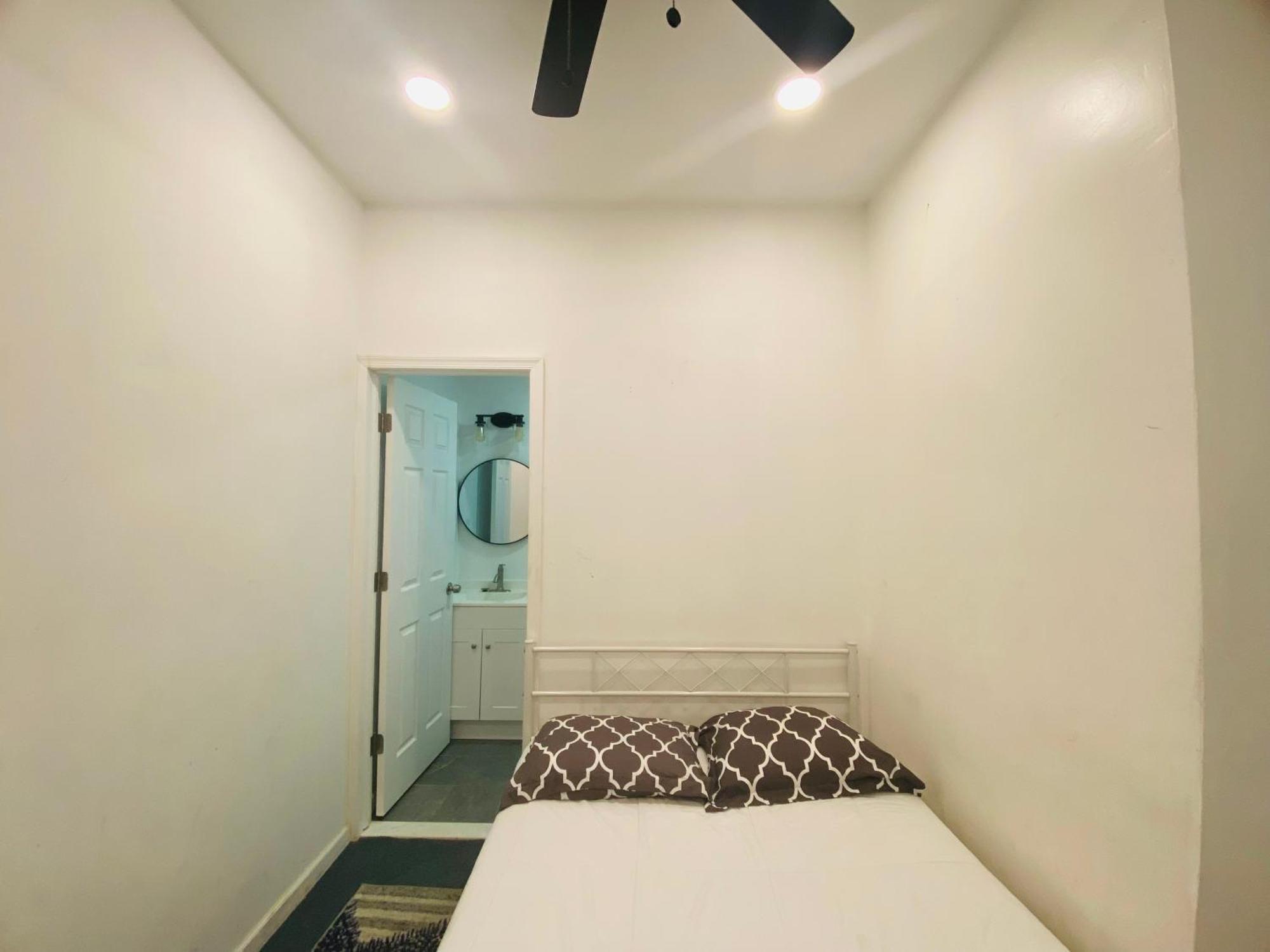 Oui On Ludlow - Entire House And Private Rooms In University City فيلادلفيا المظهر الخارجي الصورة